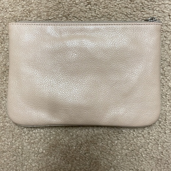 Express 3 pocket wristlet. No strap - Picture 2 of 2
